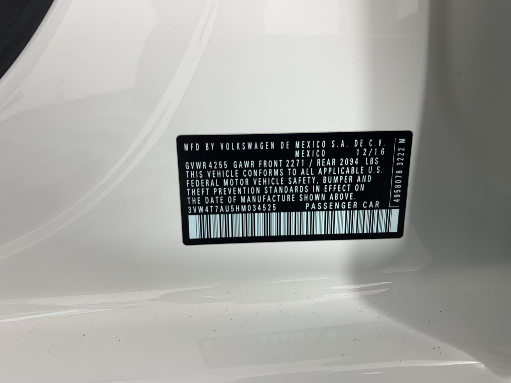 Vehicle photo 12