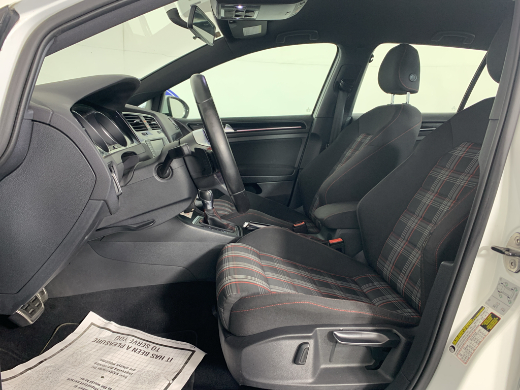 Vehicle photo 15