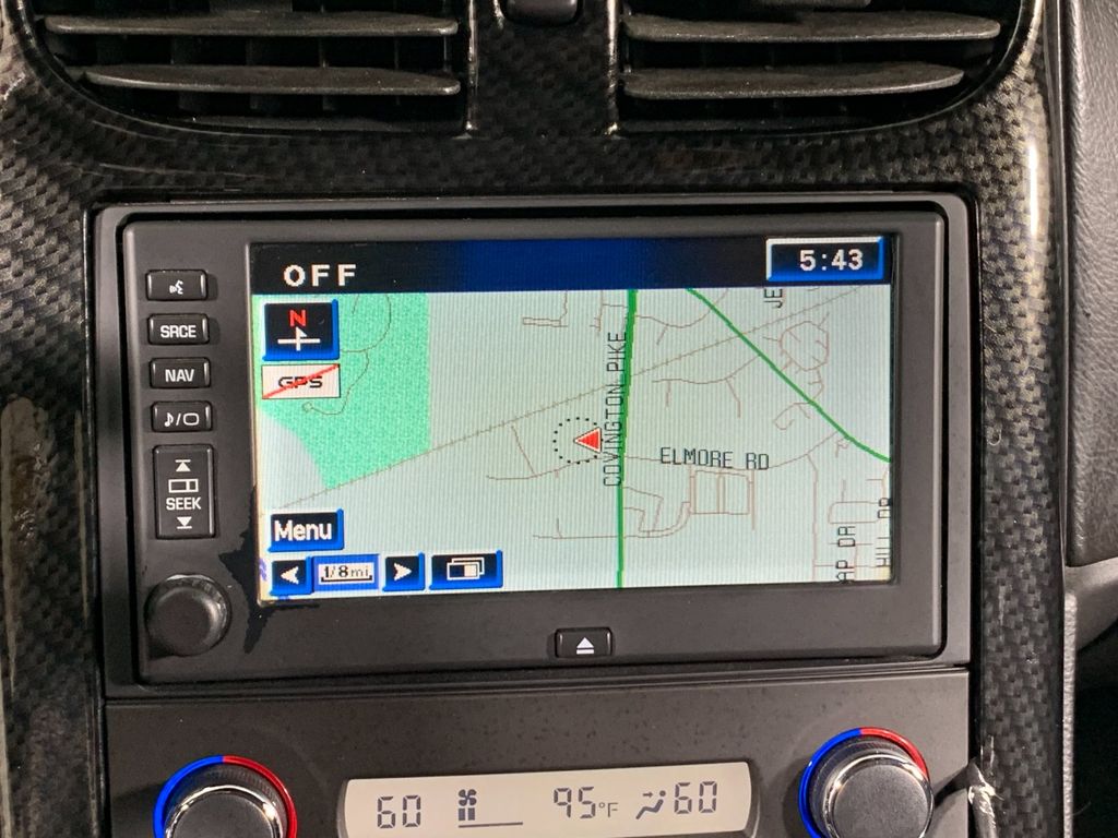 Vehicle photo 24