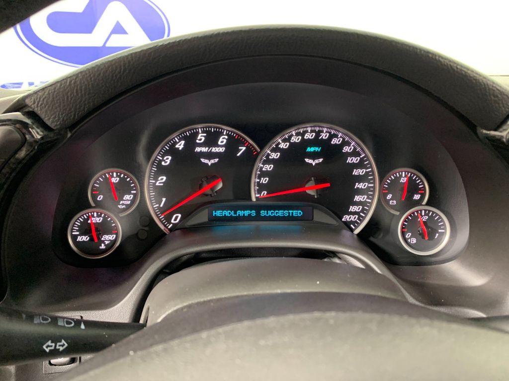 Vehicle photo 21