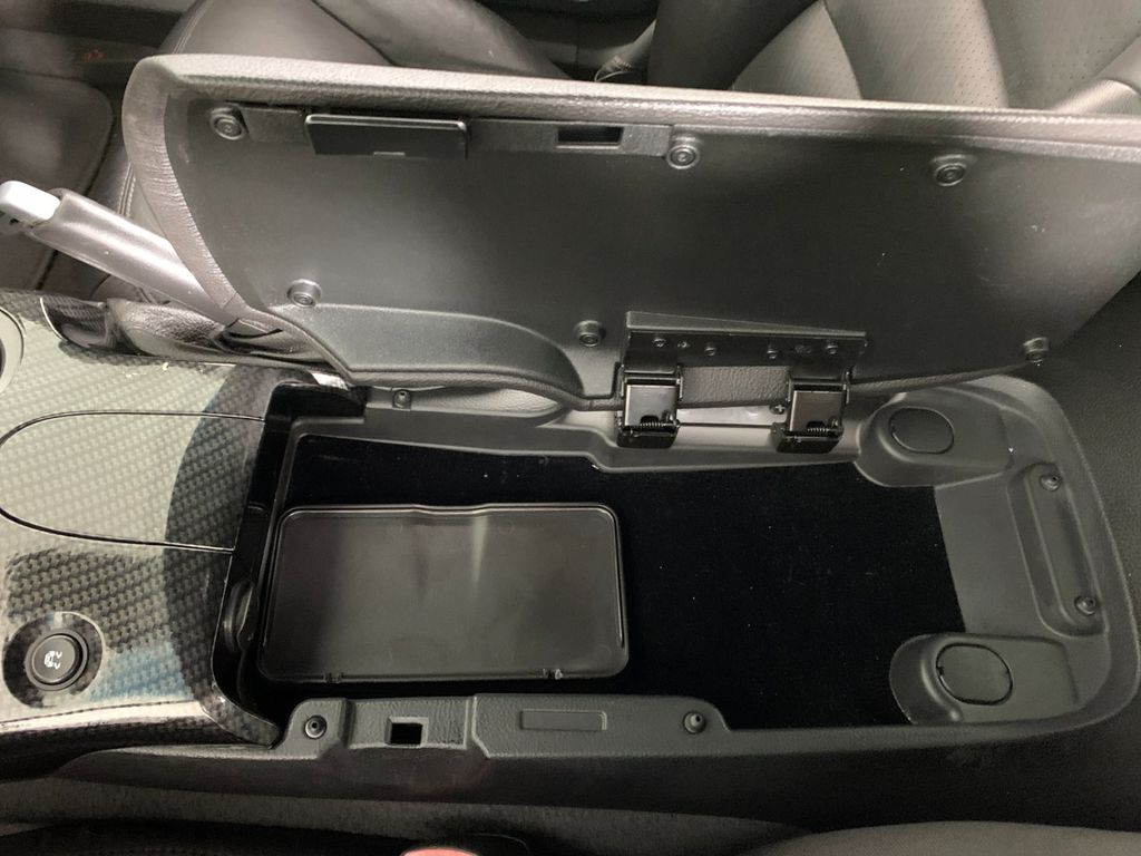 Vehicle photo 26