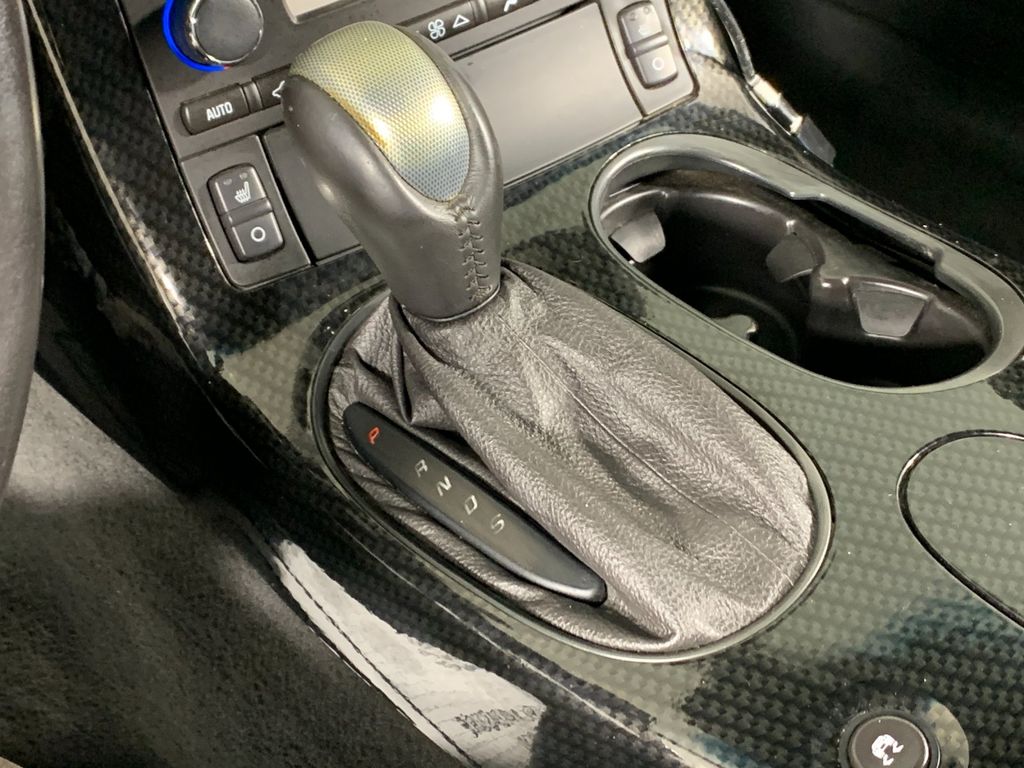 Vehicle photo 23