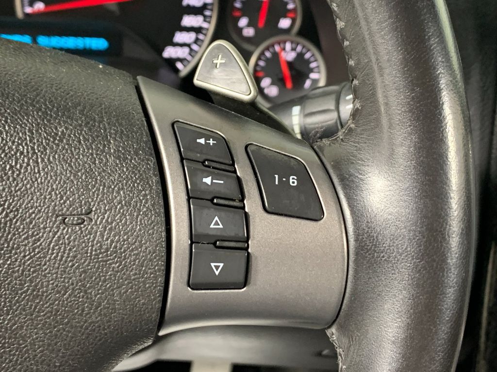 Vehicle photo 18