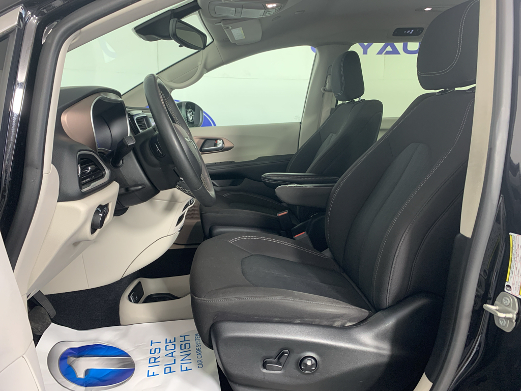 Used 2024 Chrysler Voyager Van