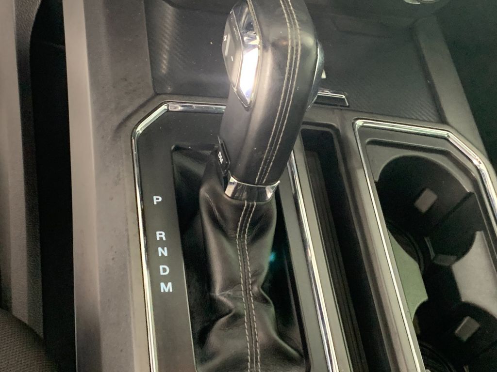 Vehicle photo 22