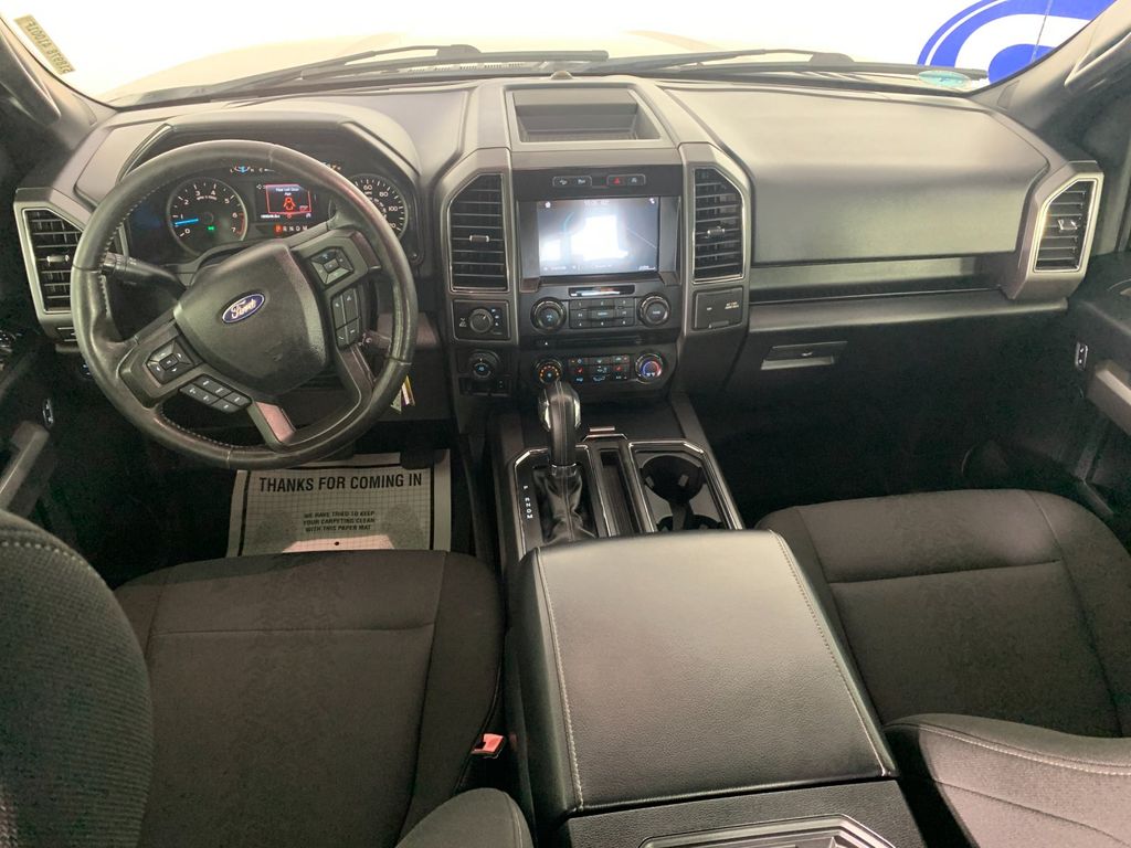 Vehicle photo 32