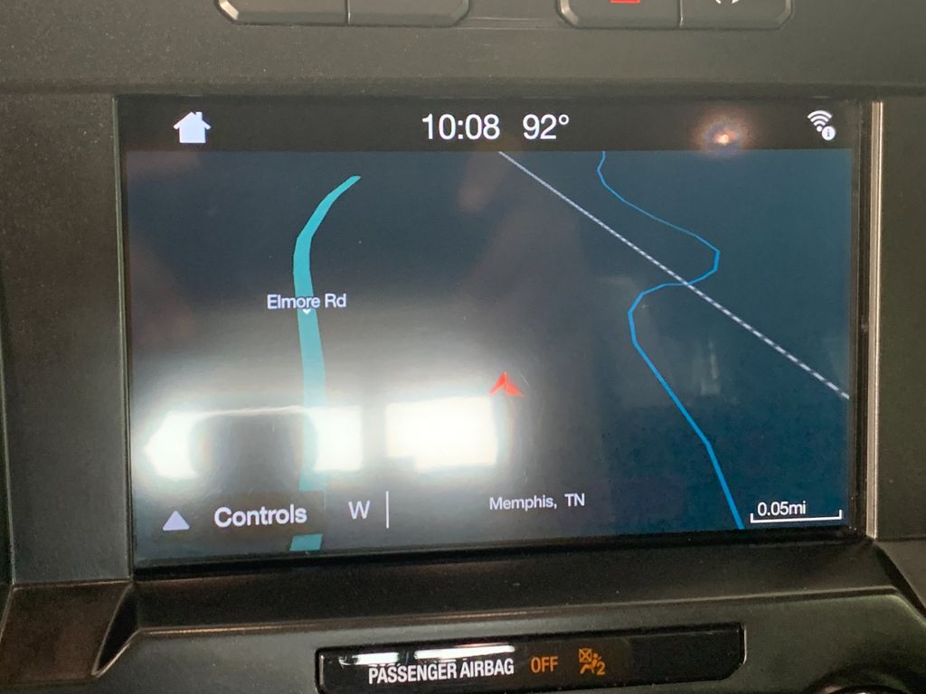 Vehicle photo 23