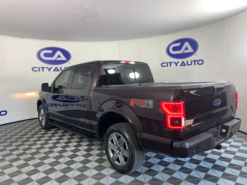 Vehicle photo 5