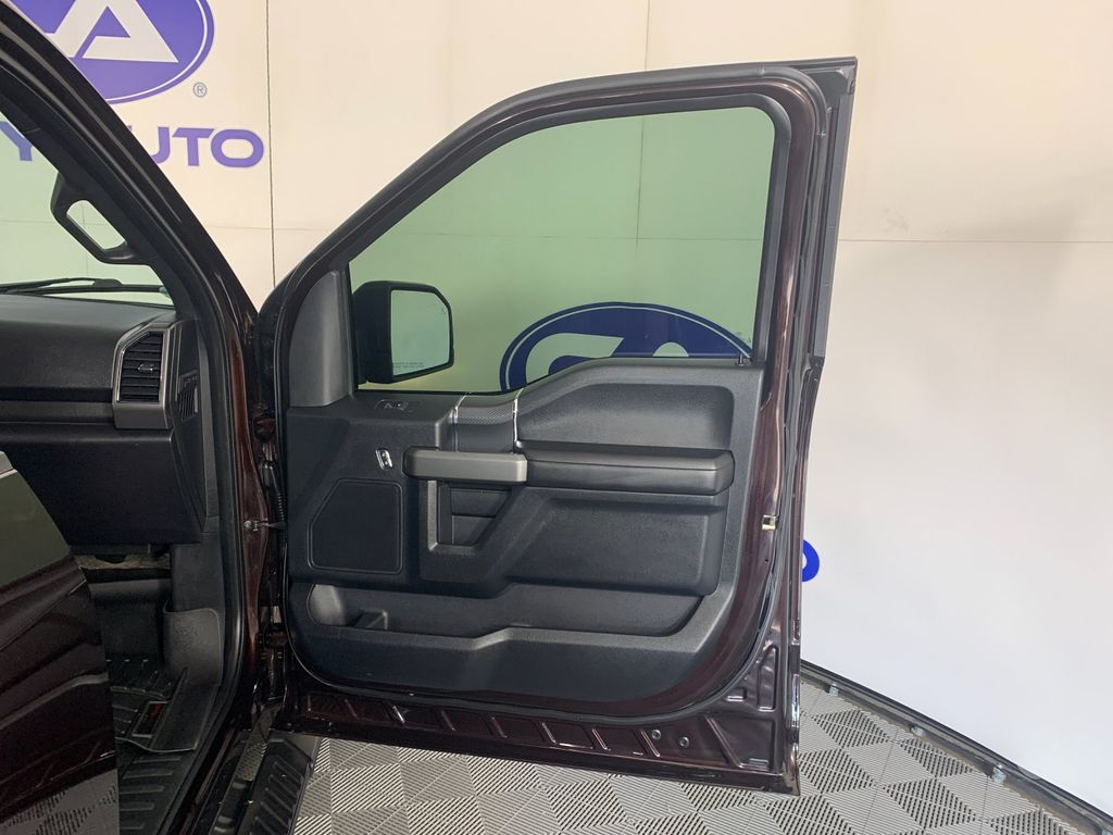 Vehicle photo 36