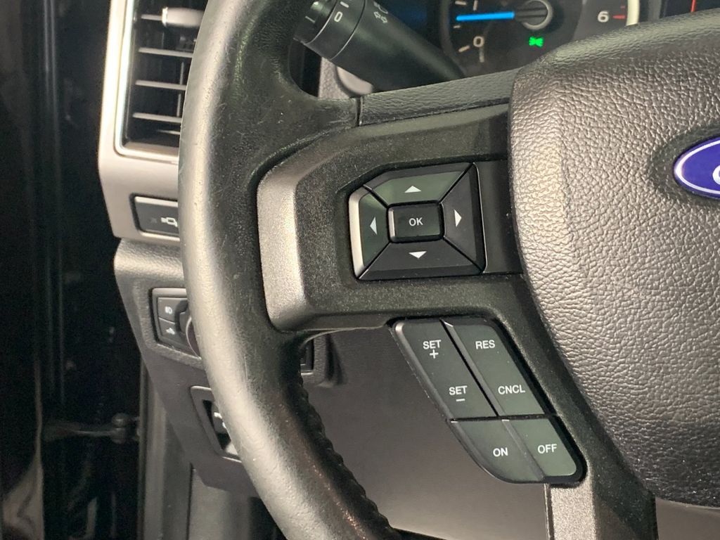 Vehicle photo 16