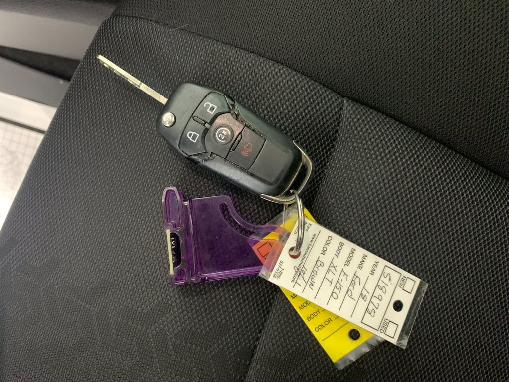 Vehicle photo 40
