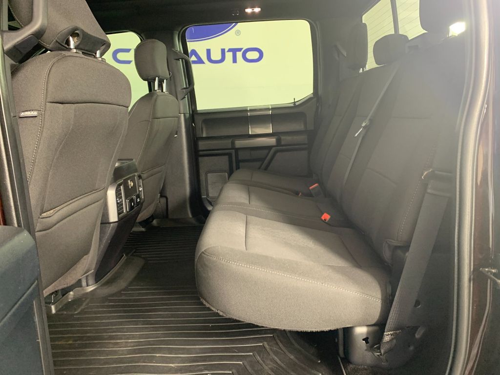 Vehicle photo 30