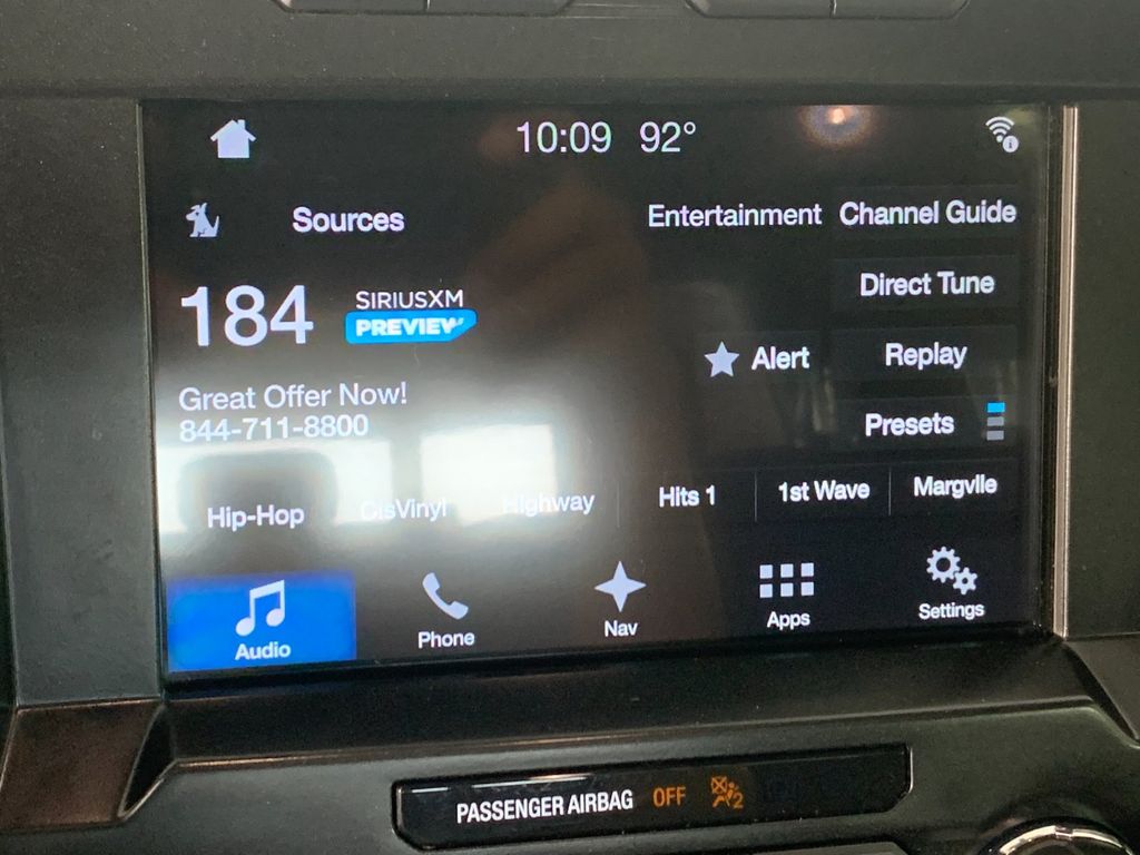 Vehicle photo 25