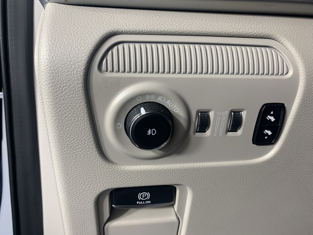 Used 2024 Jeep Wagoneer L SUV