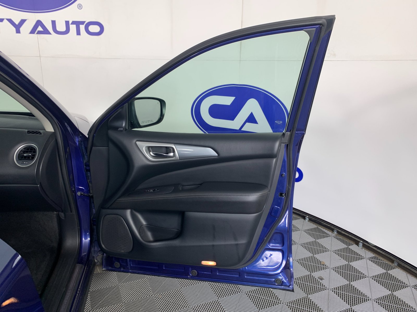 Used 2020 Nissan Pathfinder SUV