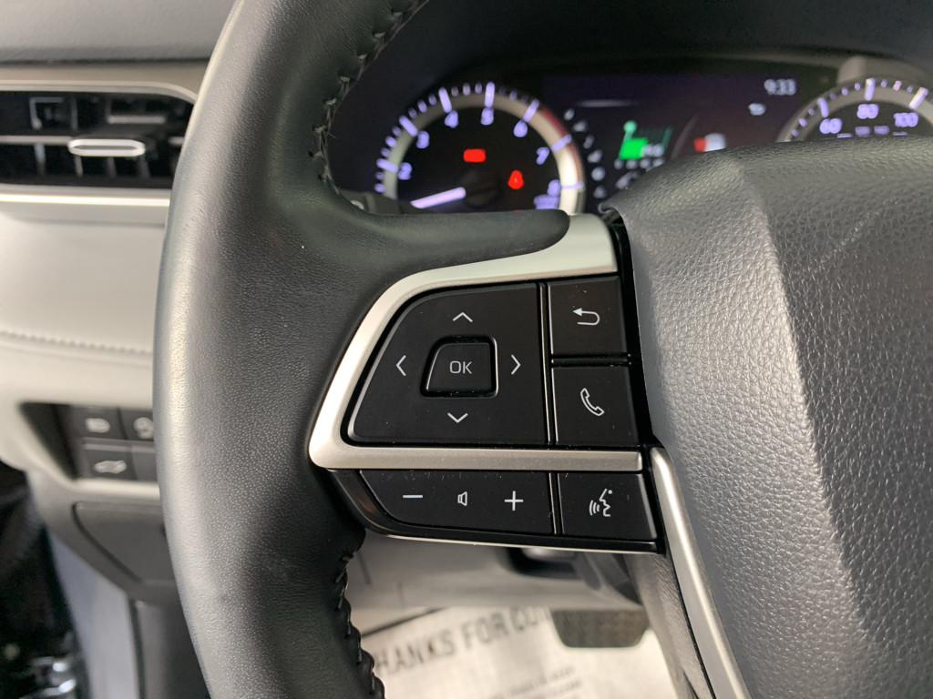 Vehicle photo 18