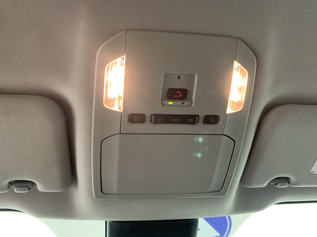 Vehicle photo 27