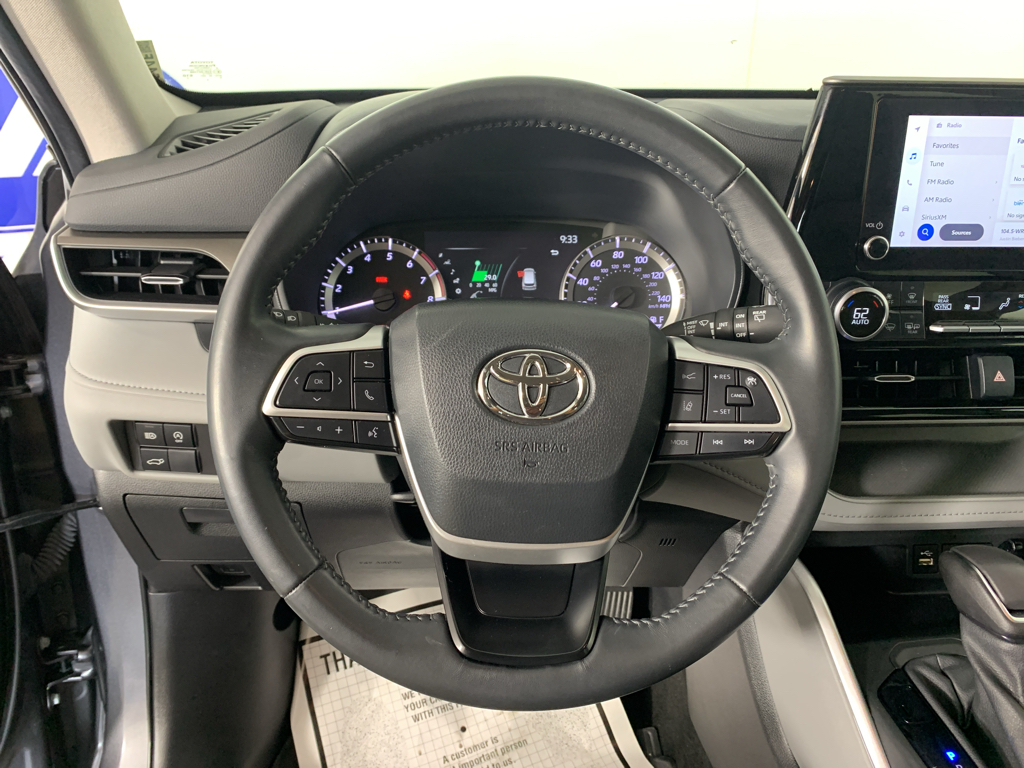 Vehicle photo 21