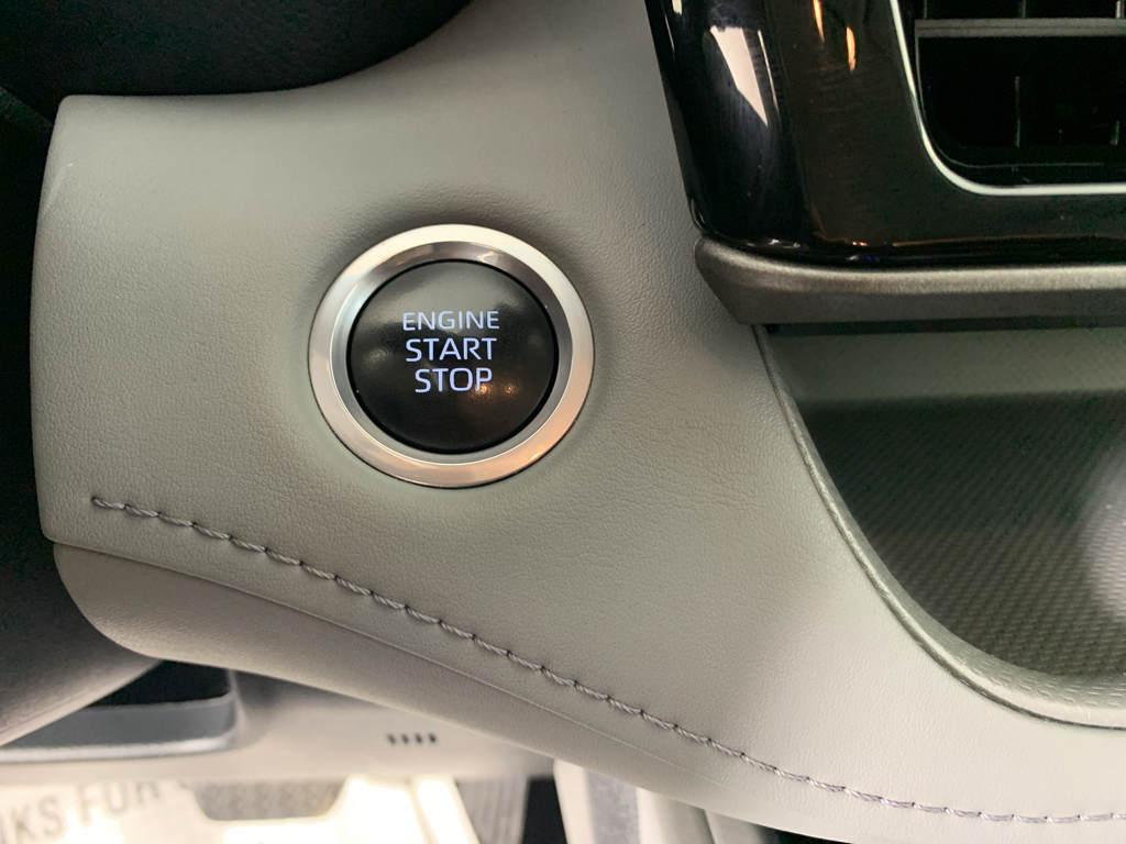 Vehicle photo 17