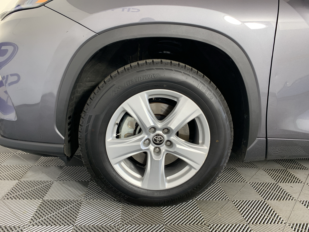 Vehicle photo 11