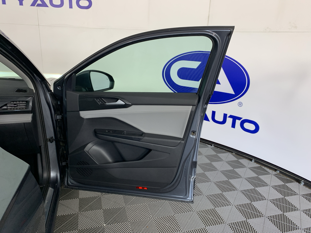 Used 2022 Volkswagen Taos SUV