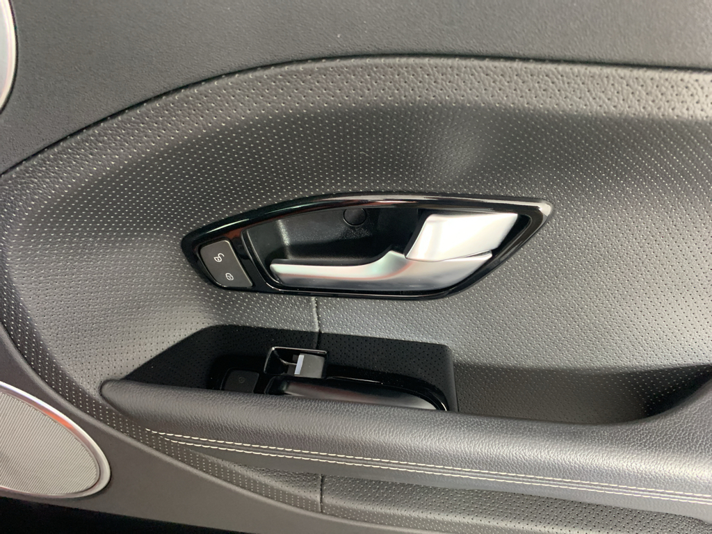 Vehicle photo 40