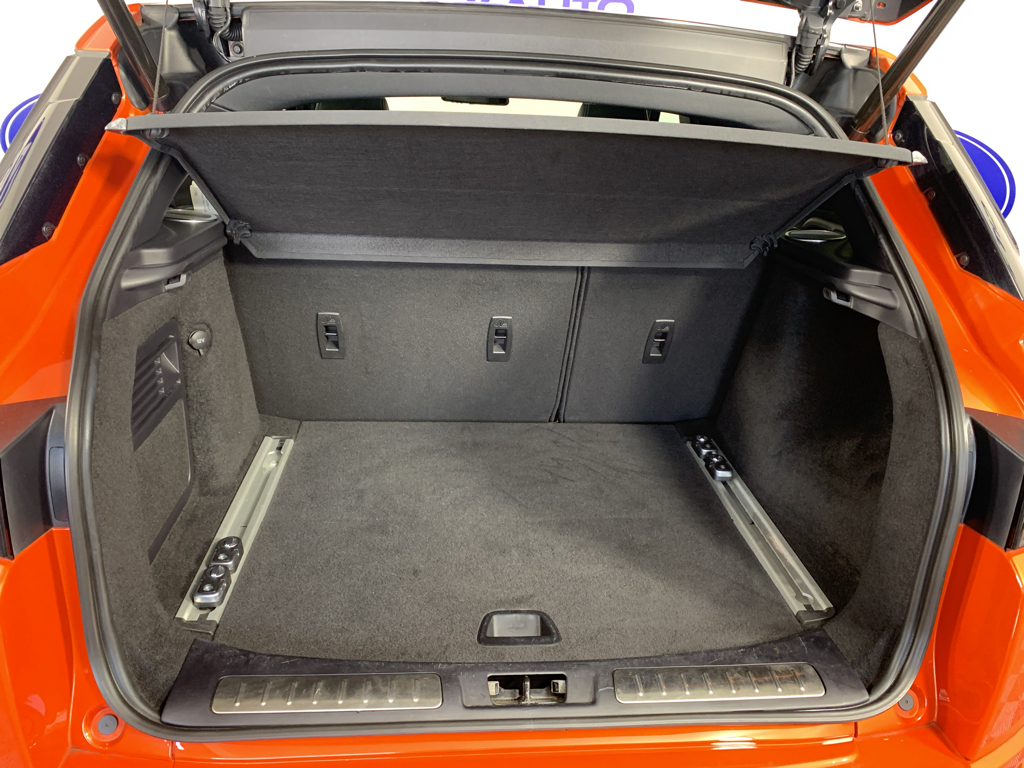Vehicle photo 35