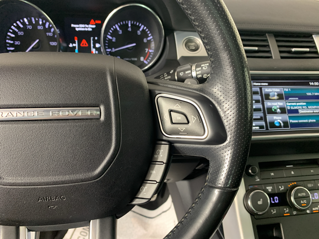Vehicle photo 19
