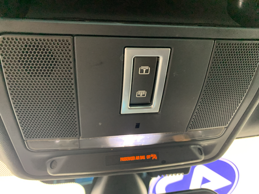 Vehicle photo 27