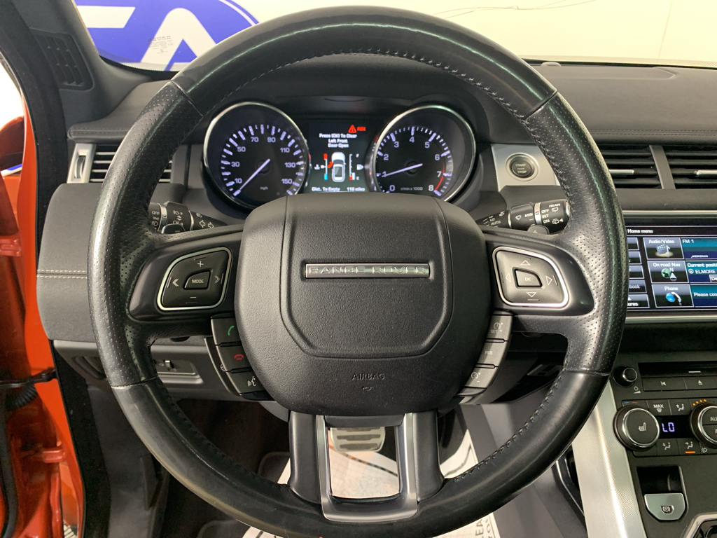 Vehicle photo 21