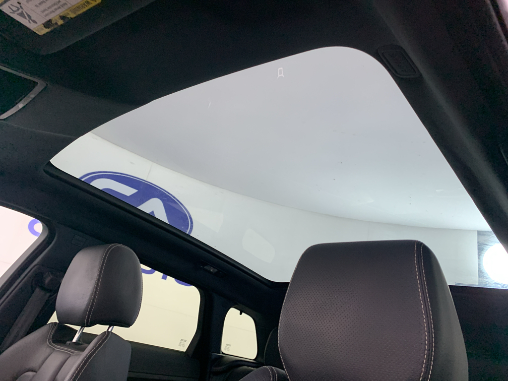 Vehicle photo 29