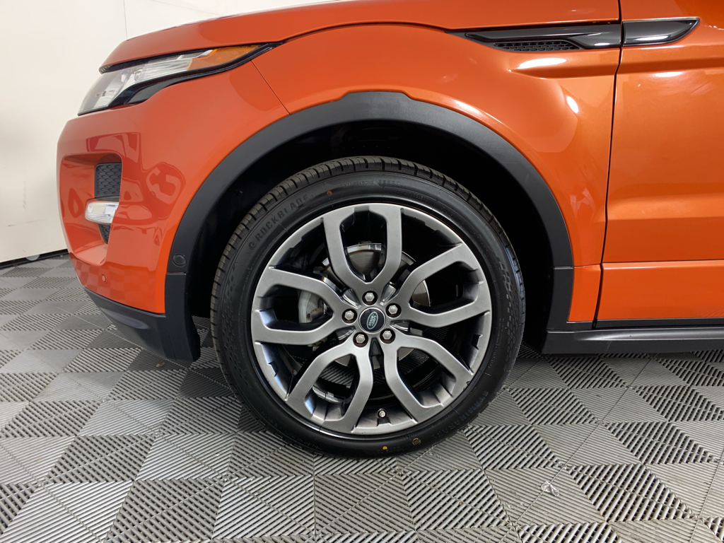 Vehicle photo 11