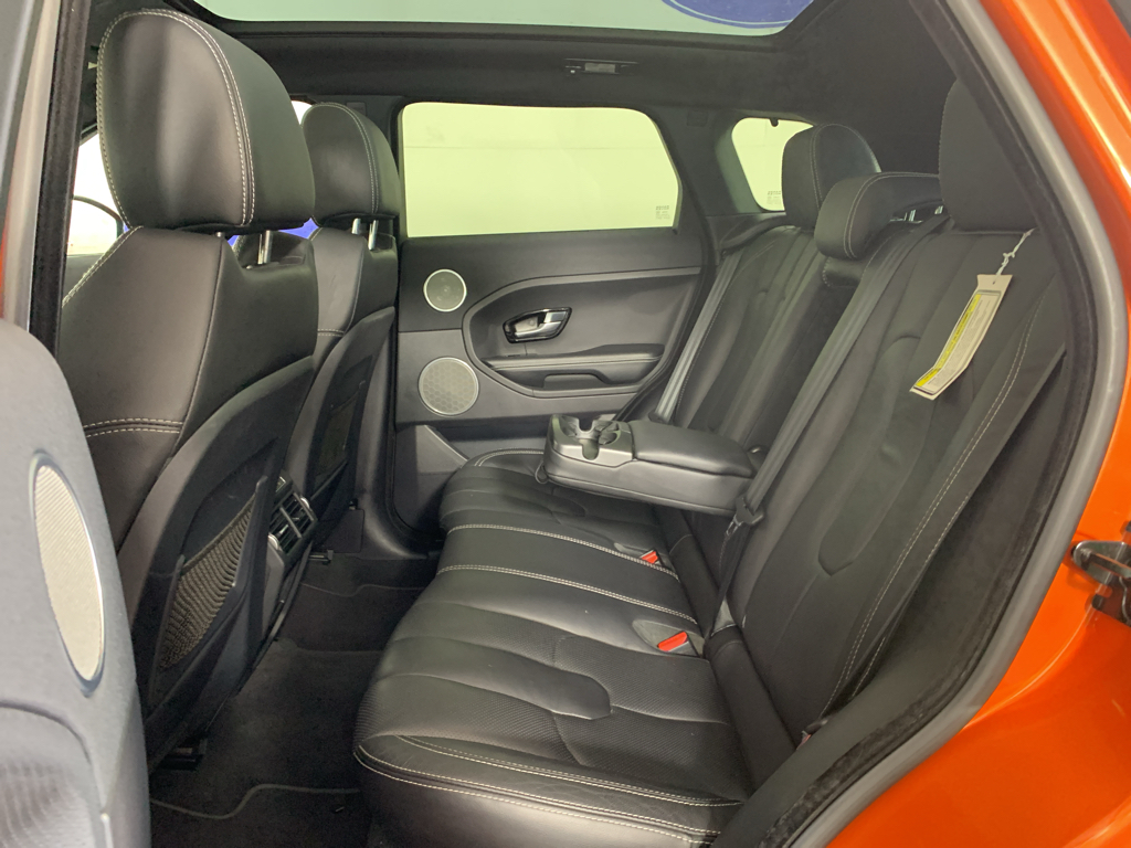 Vehicle photo 32