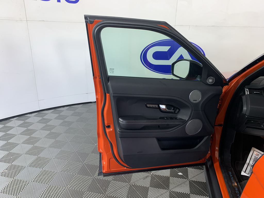 Vehicle photo 13