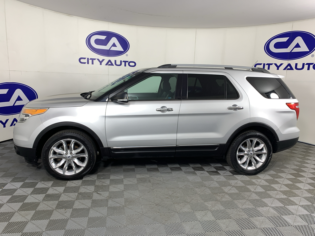 Vehicle photo 6