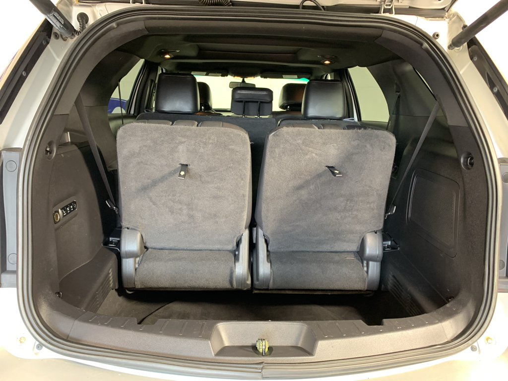 Vehicle photo 34