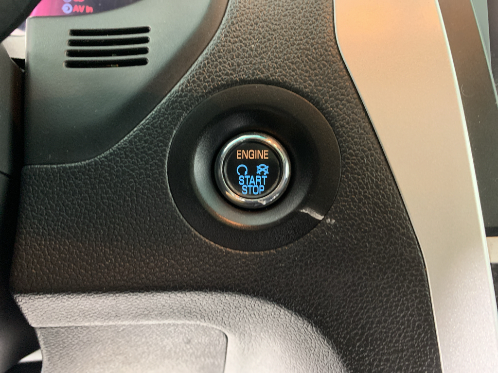 Vehicle photo 17