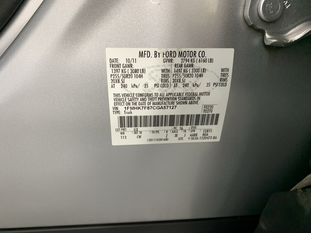 Vehicle photo 12