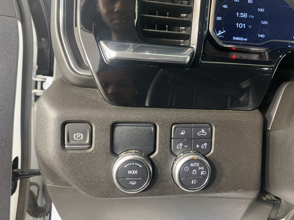 Vehicle photo 15