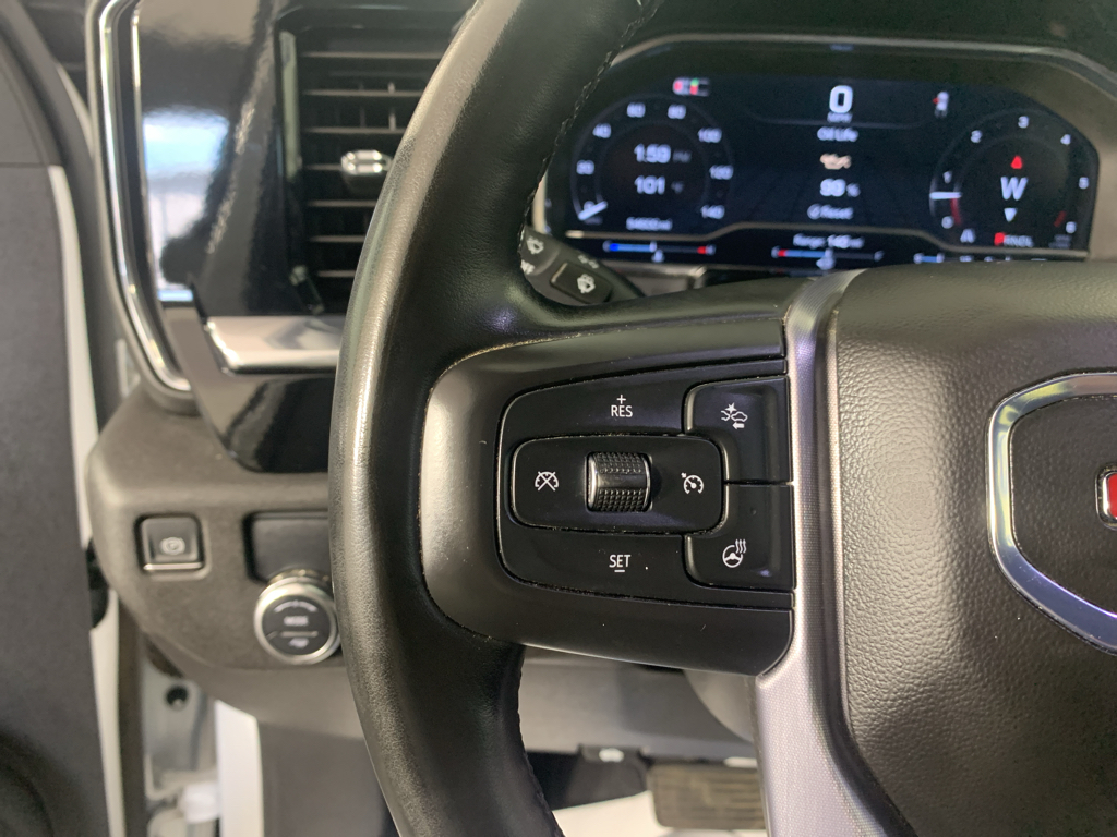 Vehicle photo 17