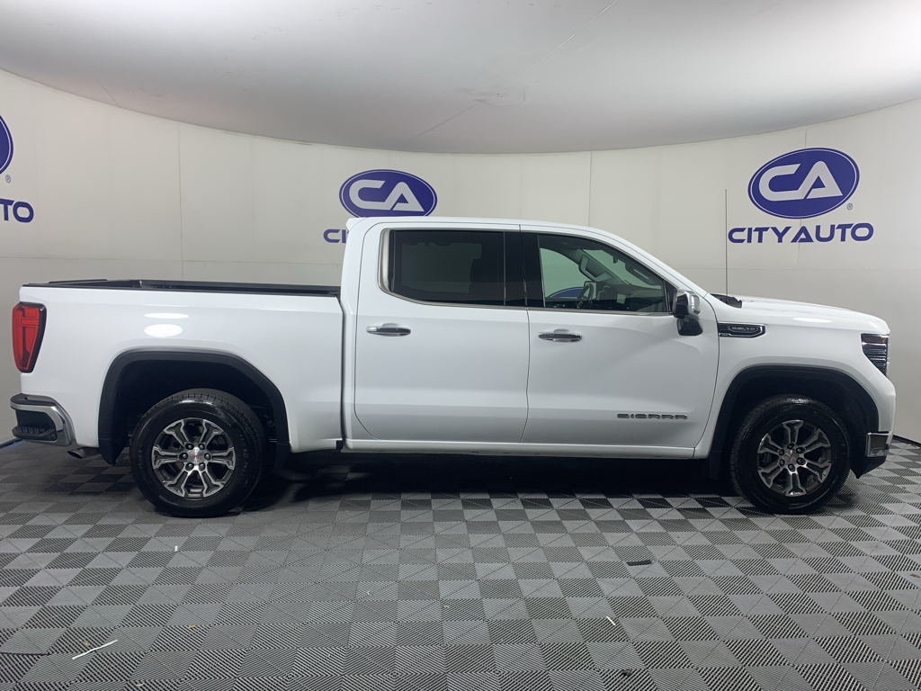 Vehicle photo 2