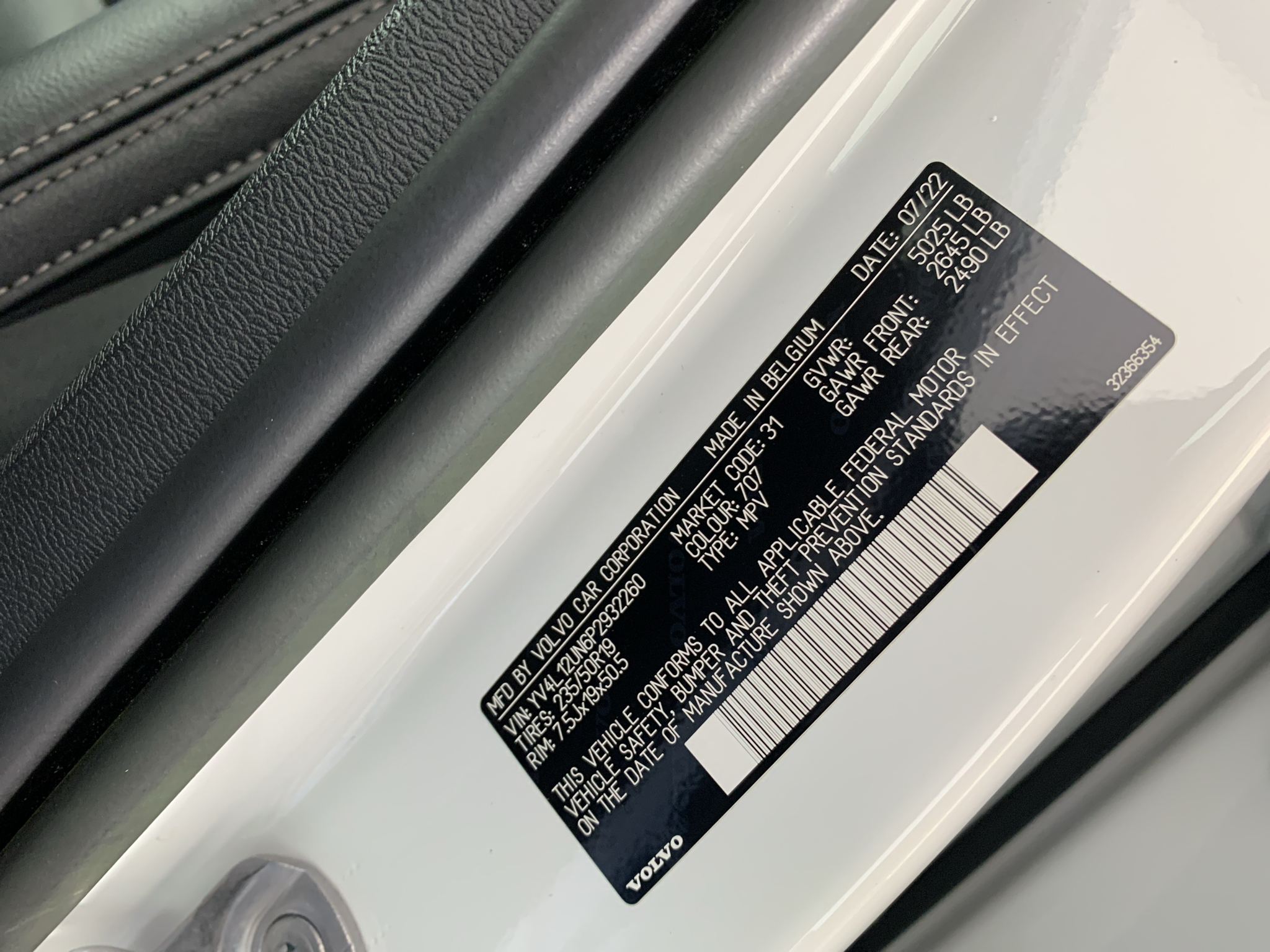 Used 2023 Volvo XC40 B5 SUV