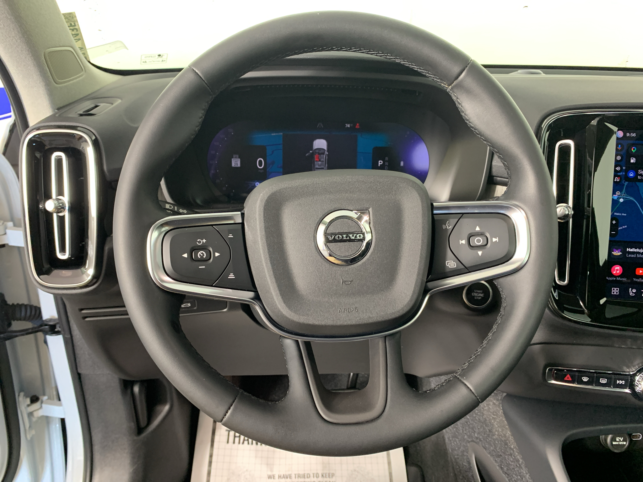 Used 2023 Volvo XC40 B5 SUV