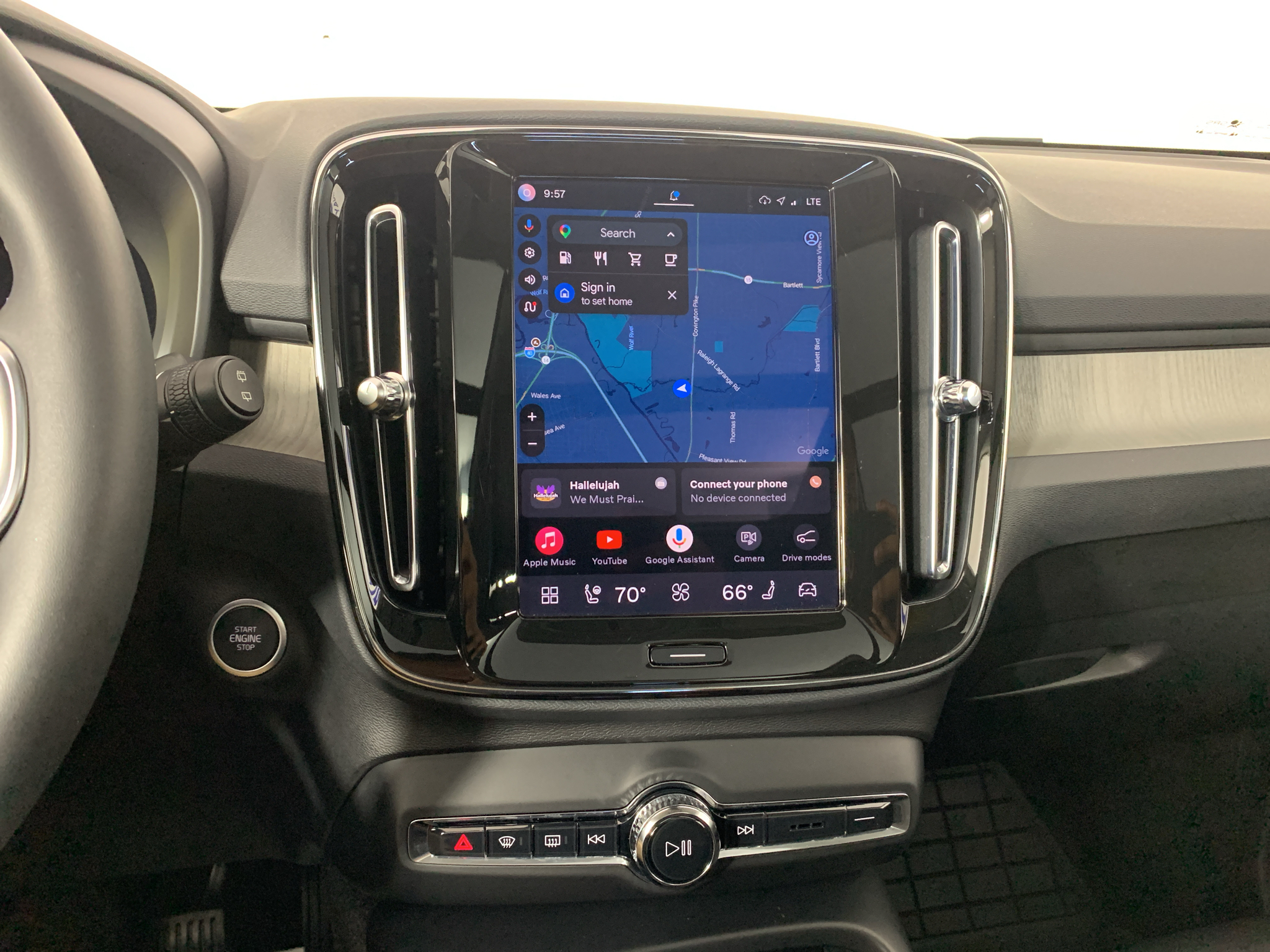 Used 2023 Volvo XC40 B5 SUV
