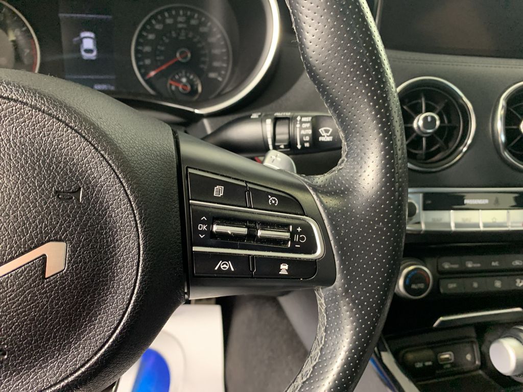 Used 2022 Kia Stinger Sedan