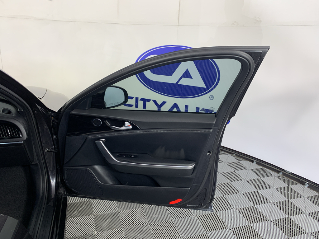 Used 2022 Kia Stinger Sedan