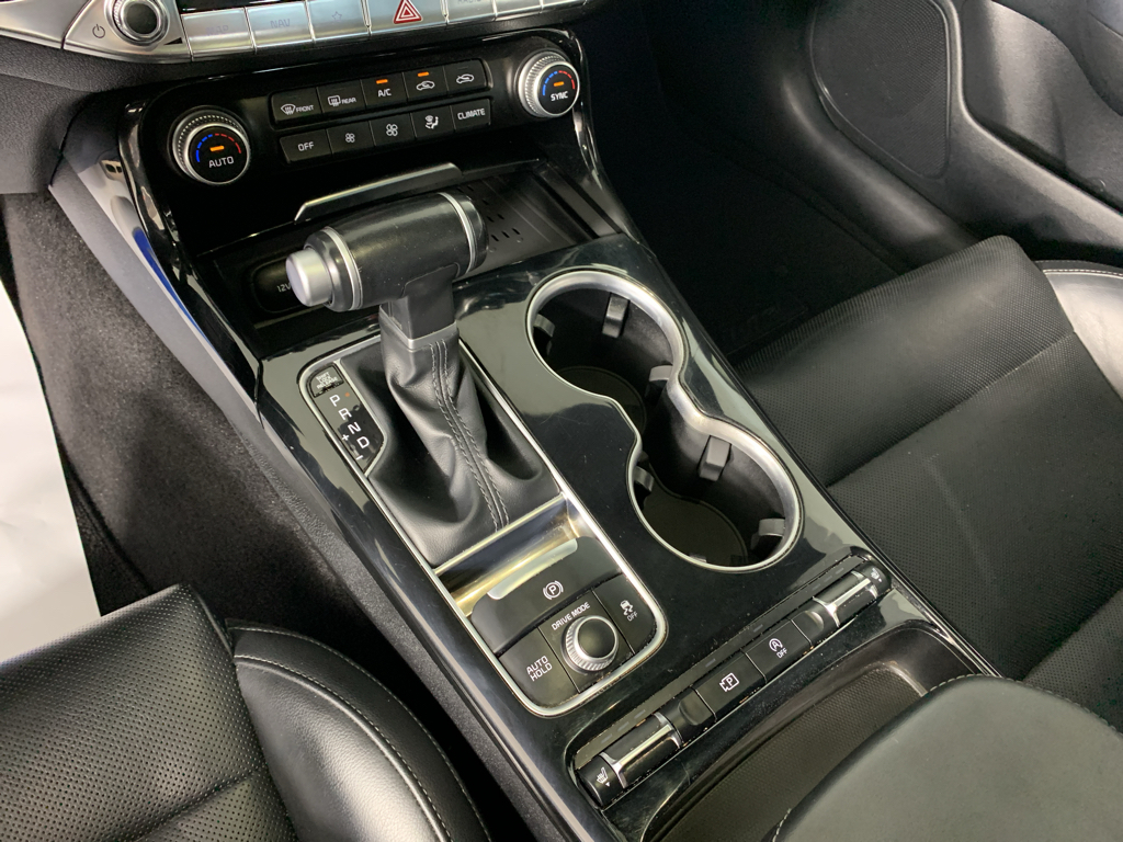 Used 2022 Kia Stinger Sedan