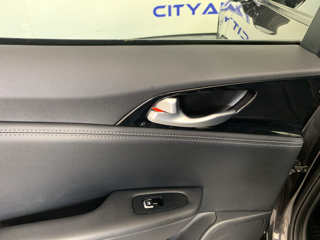 Used 2022 Kia Stinger Sedan