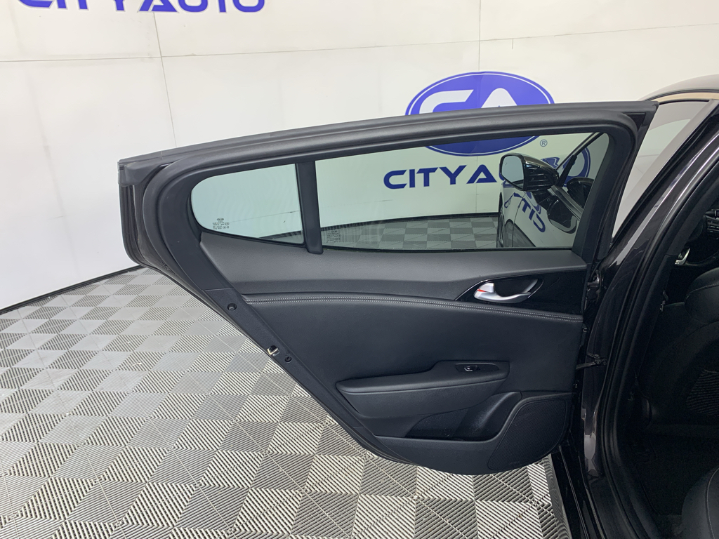 Used 2022 Kia Stinger Sedan