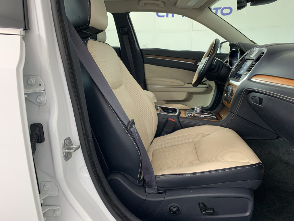 Used 2018 Chrysler 300C Sedan